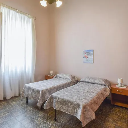 Casa de Férias 4 Bedroom In Melito Di Porto Salvo